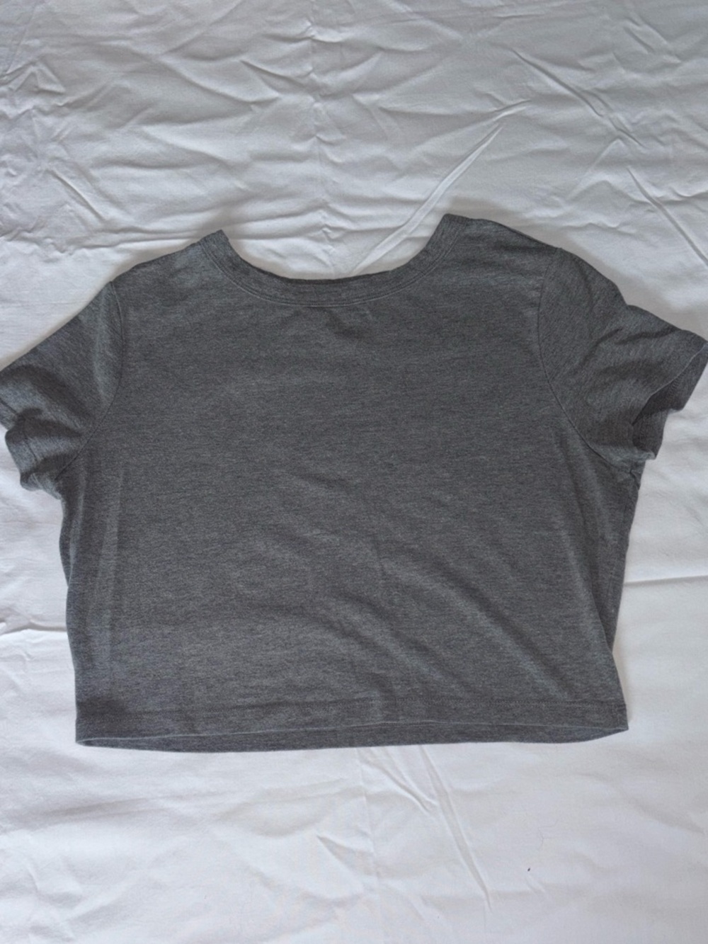 Grey cropped tee